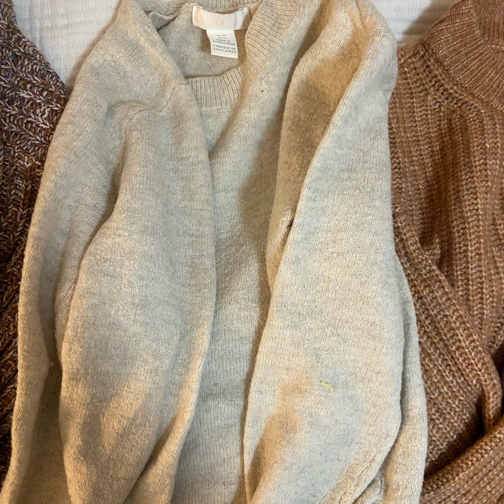 Sweater Bundle - Picture 5 of 5
